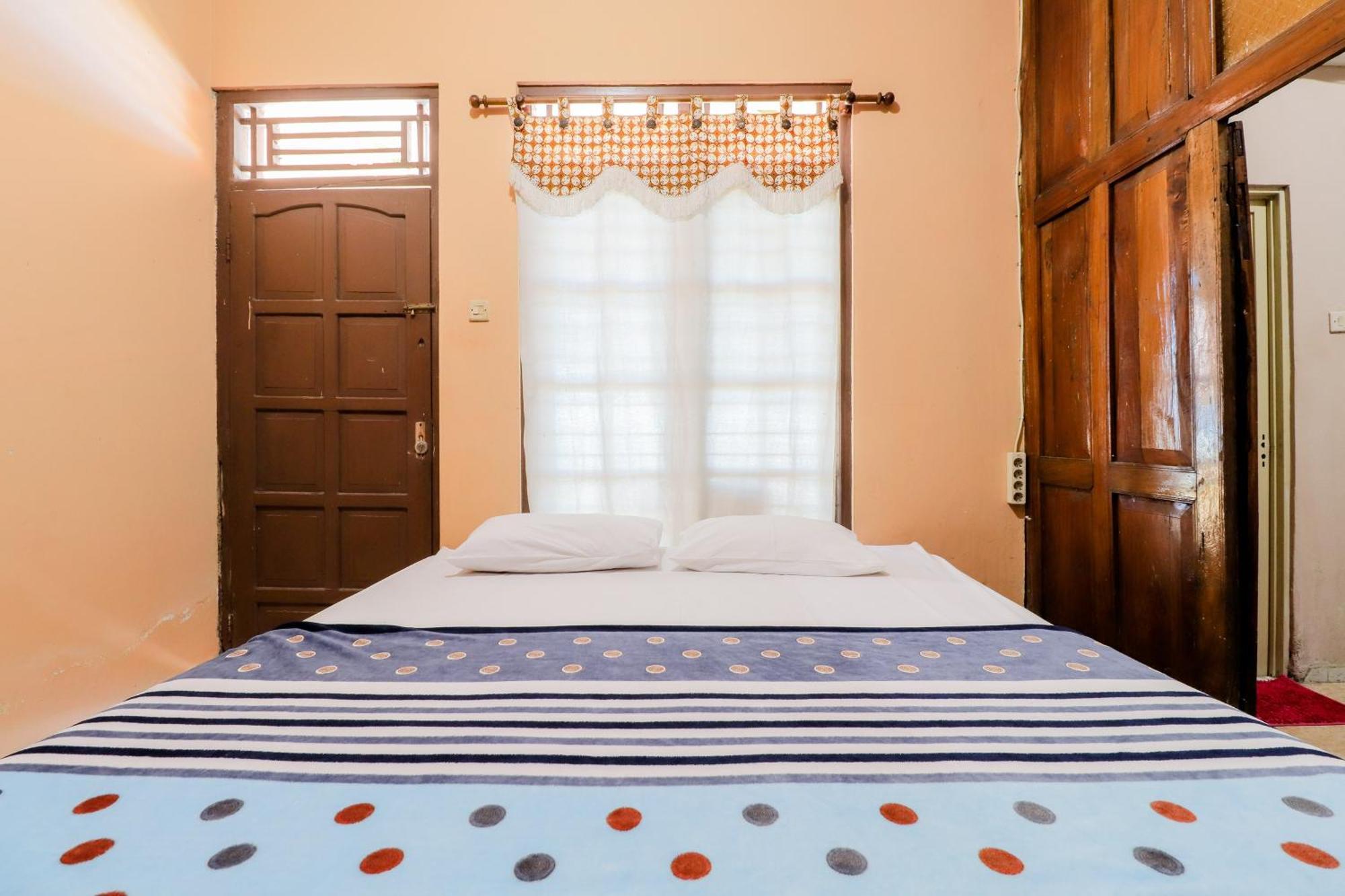 Appartement Nurudin House à Magelang Extérieur photo