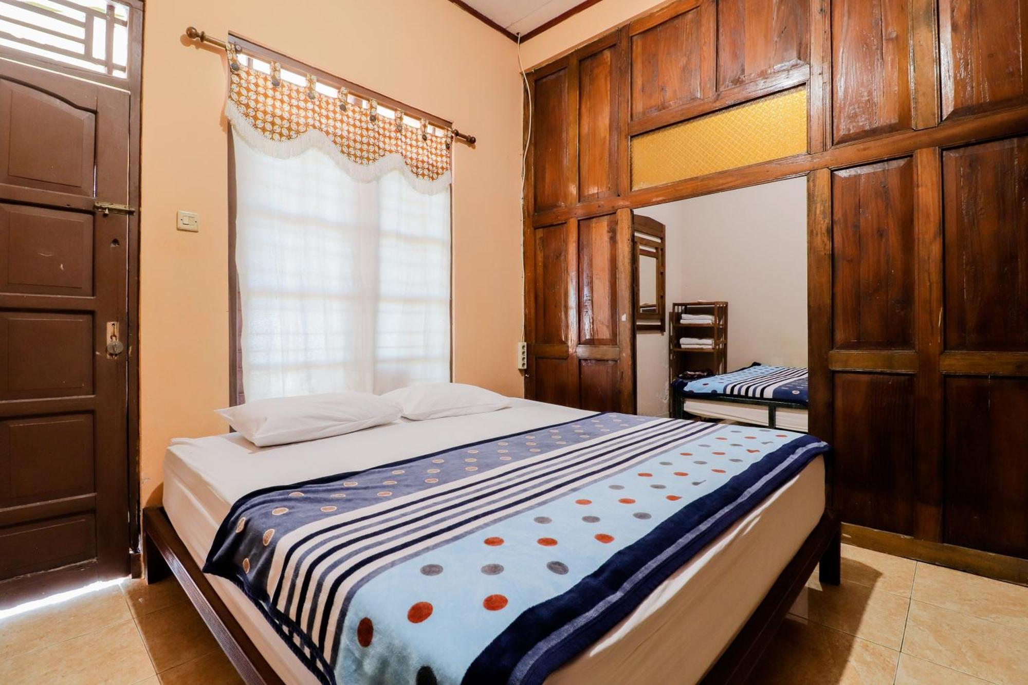 Appartement Nurudin House à Magelang Extérieur photo