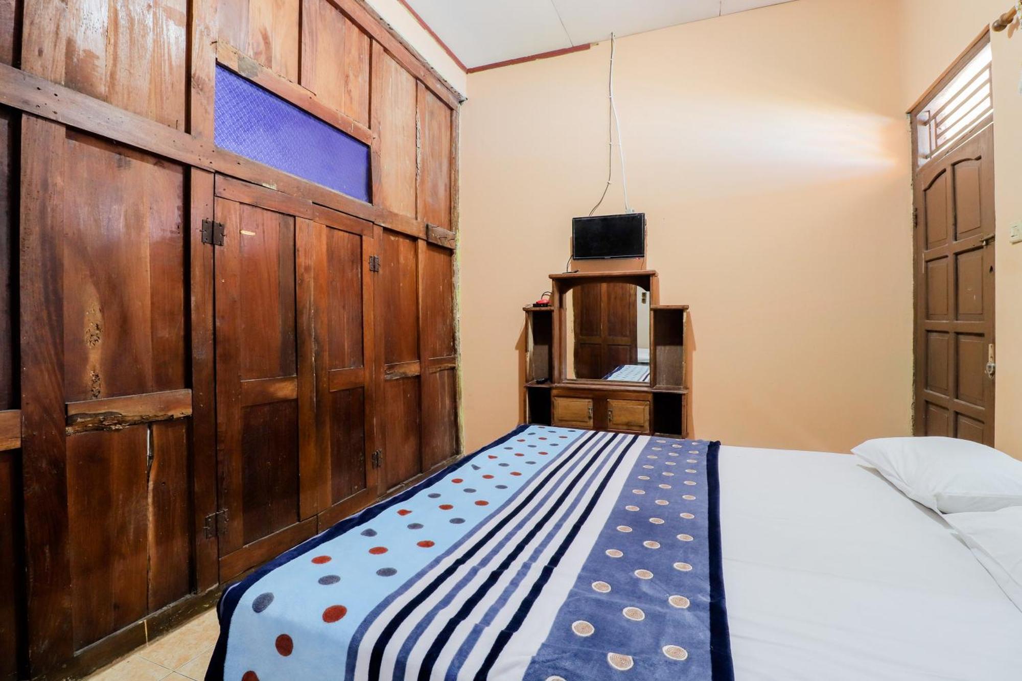 Appartement Nurudin House à Magelang Extérieur photo