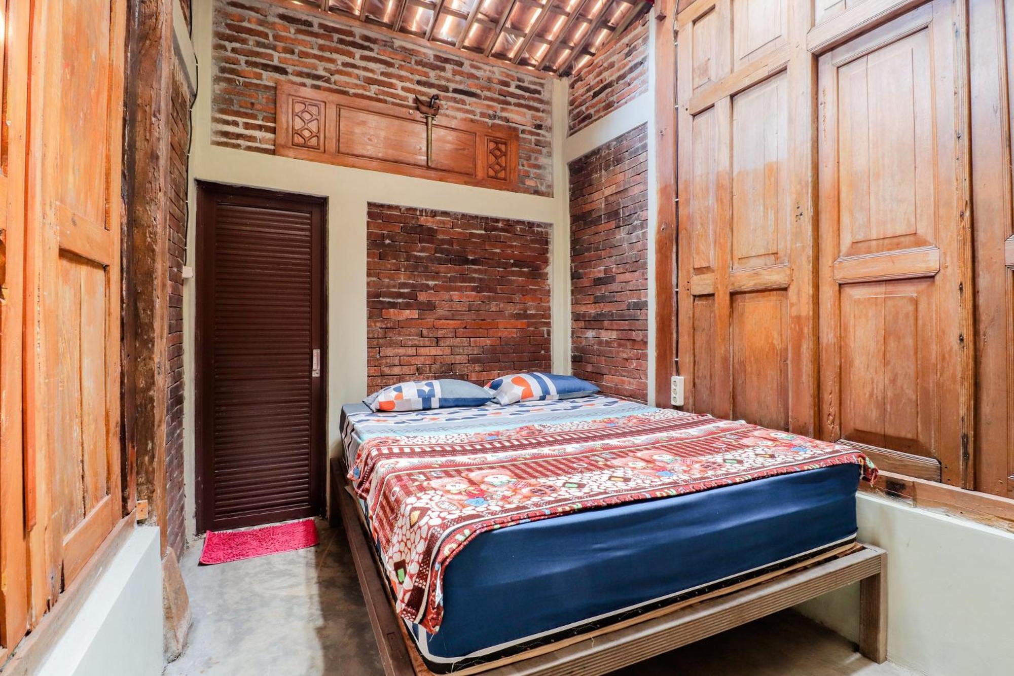 Appartement Nurudin House à Magelang Extérieur photo