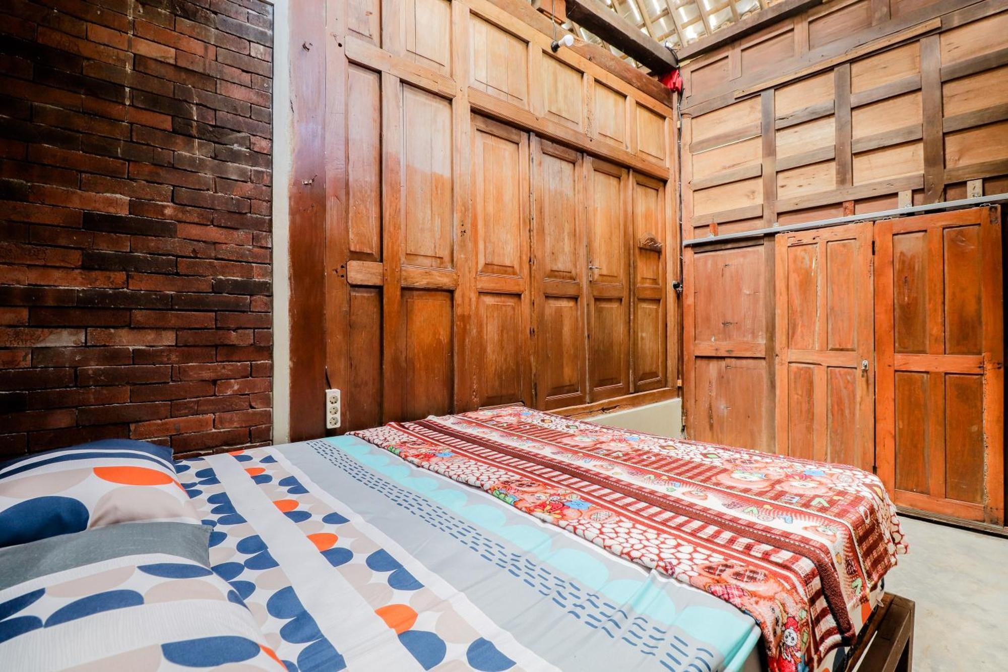 Appartement Nurudin House à Magelang Extérieur photo