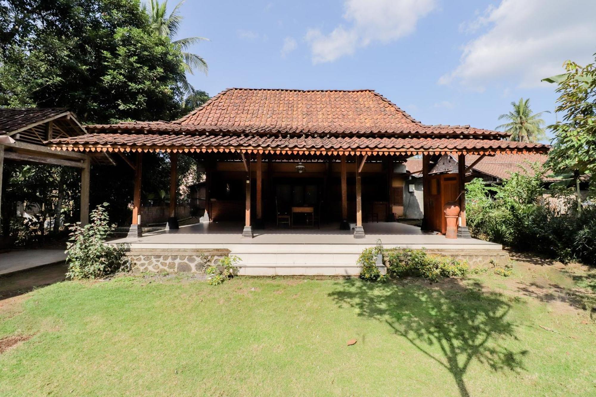 Appartement Nurudin House à Magelang Extérieur photo