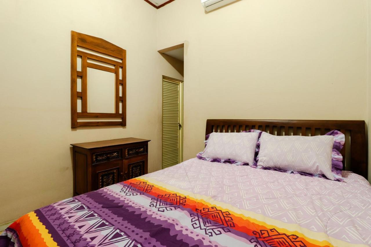 Appartement Nurudin House à Magelang Extérieur photo
