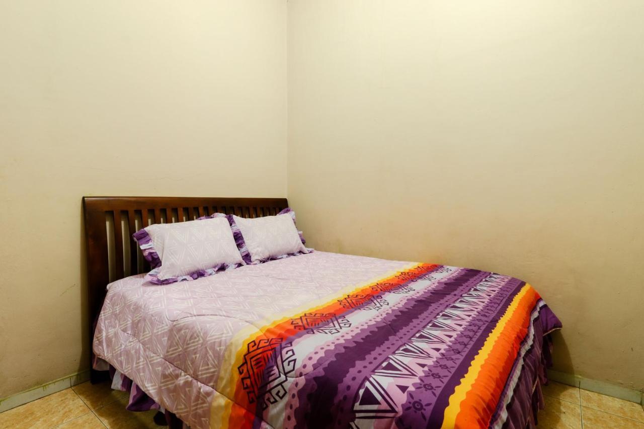 Appartement Nurudin House à Magelang Extérieur photo