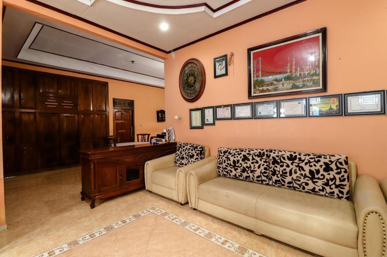 Appartement Nurudin House à Magelang Extérieur photo